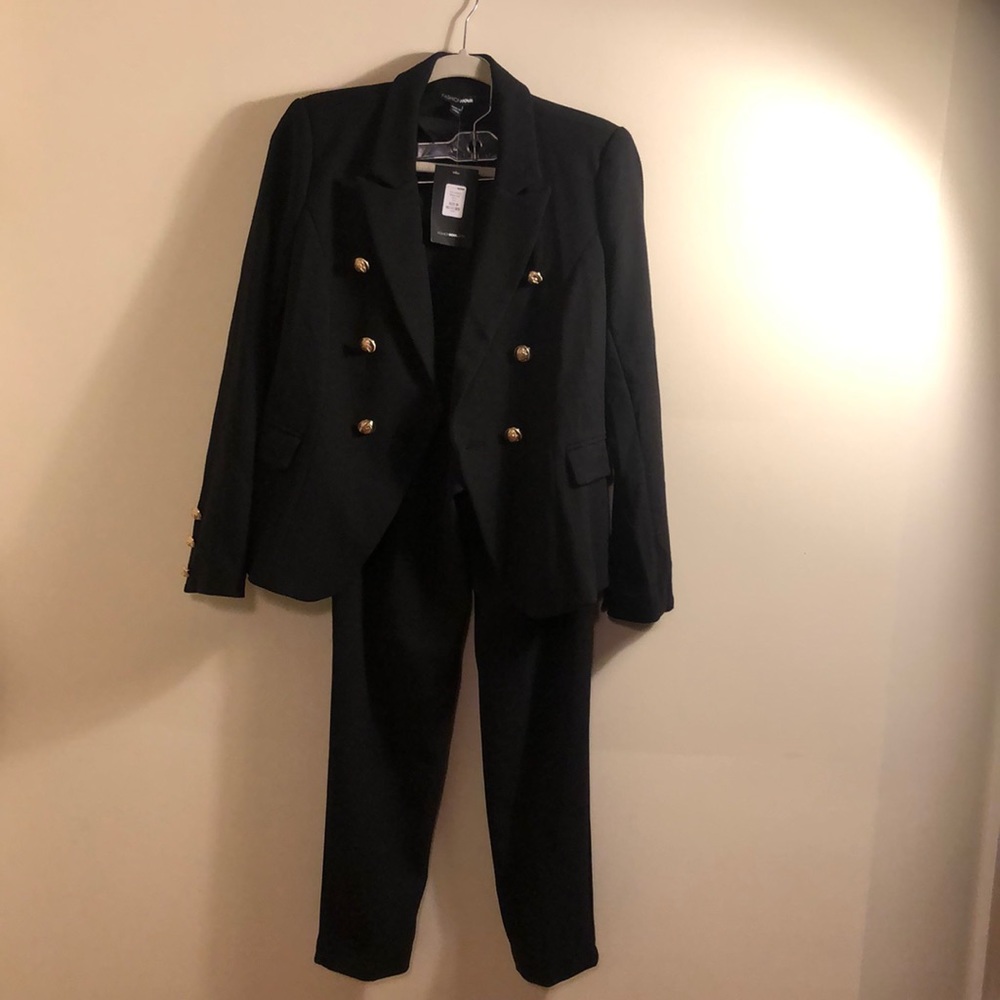 Fashion nova women’s suit